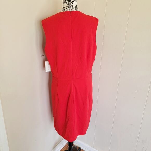 Alexia Admor Layla Crewneck Sleeveless Pleated Mini Sheath Dress - Picture 3 of 5